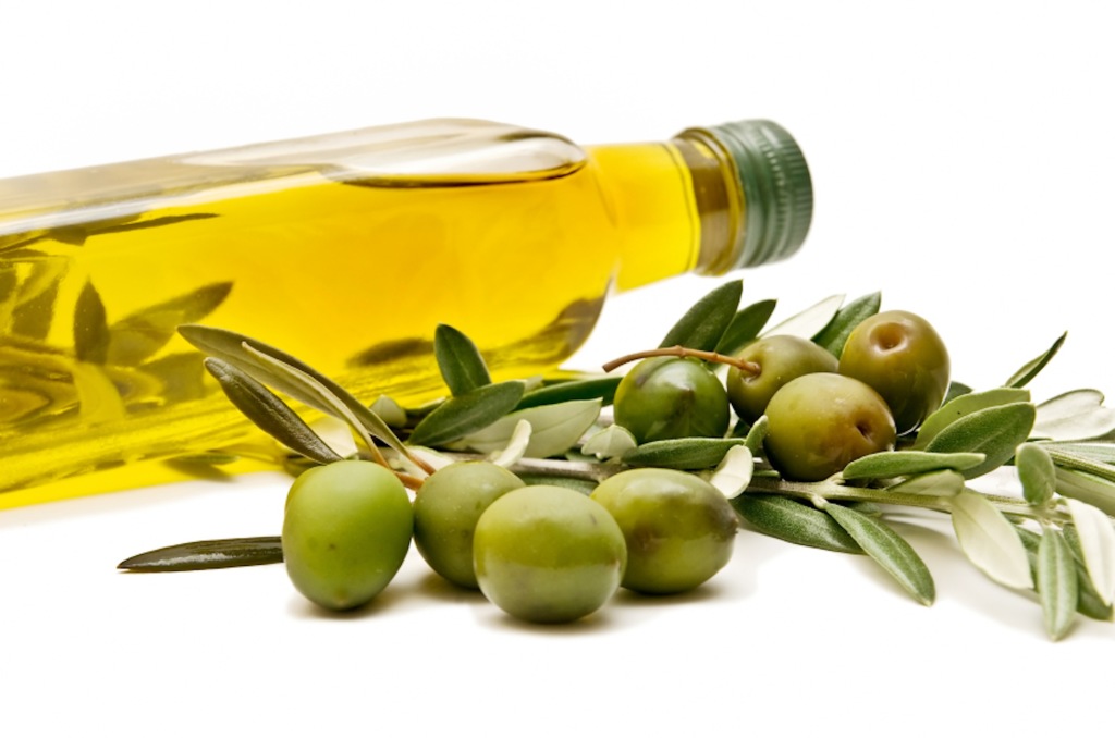 Olio extravergine d'oliva prodotto negli oliveti del Cilento